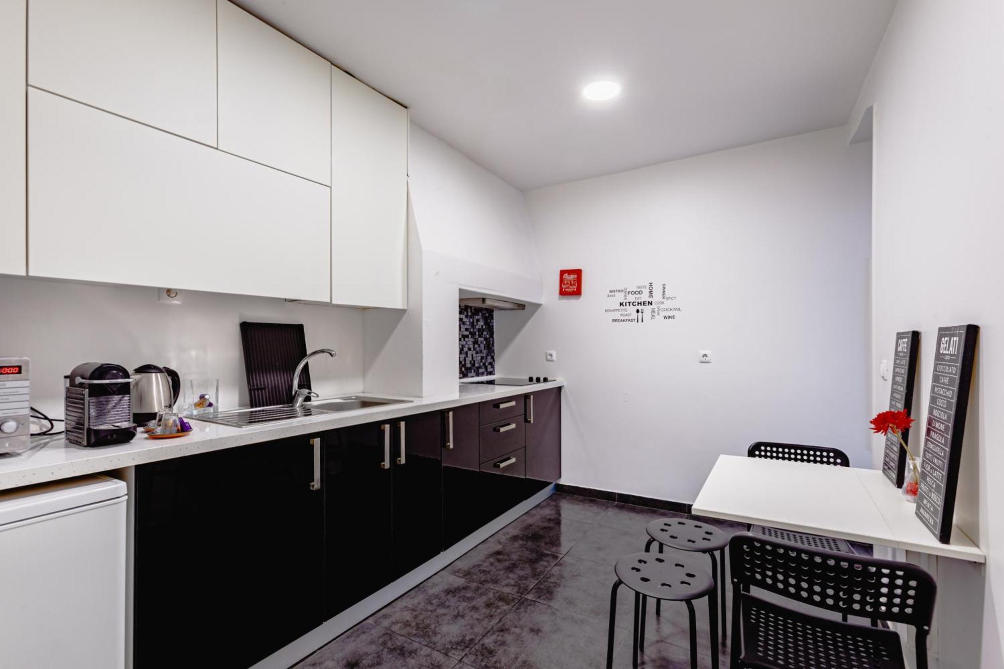 Visit Lisbon 4Fun - Anjos Apartment Exterior photo