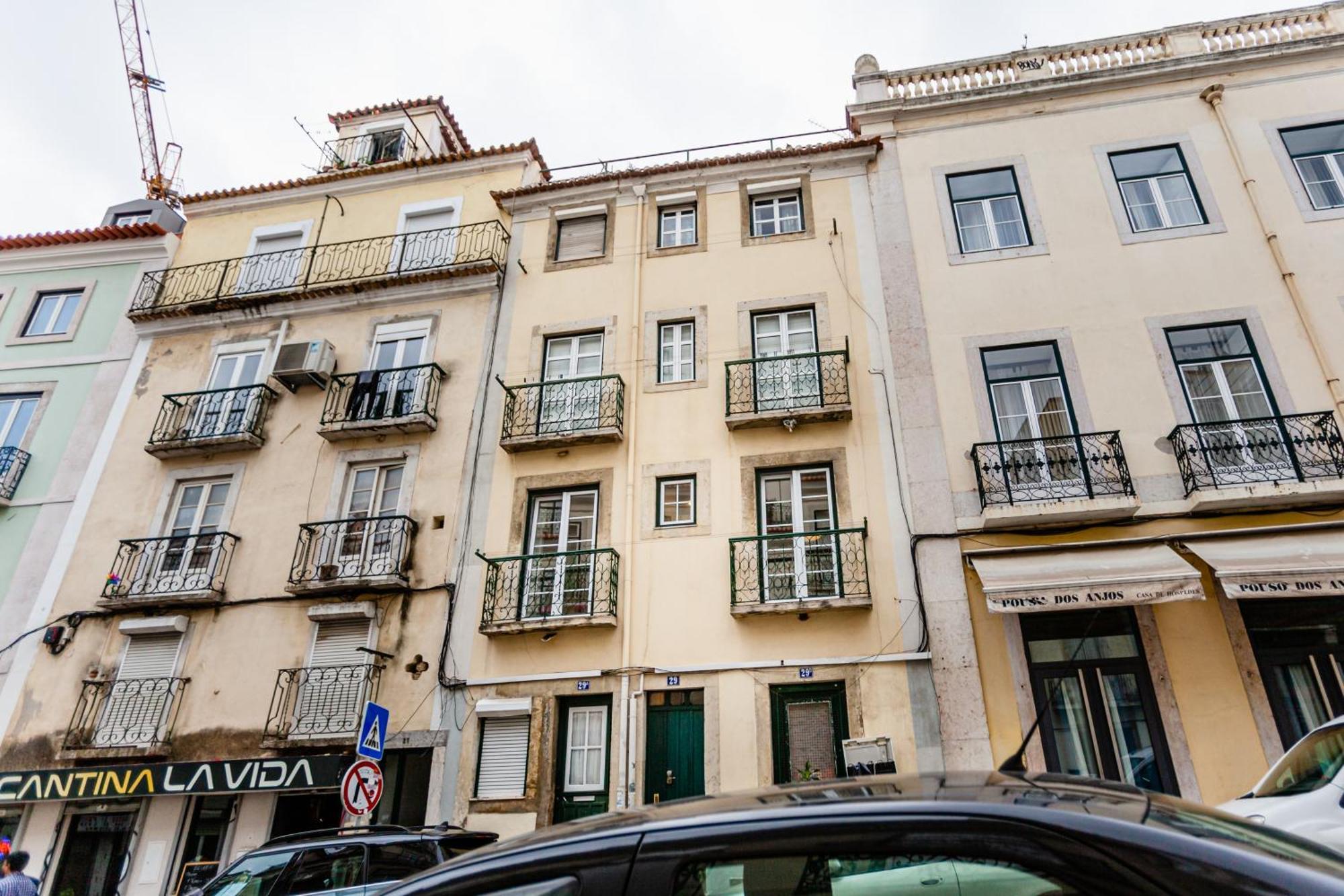 Visit Lisbon 4Fun - Anjos Apartment Exterior photo