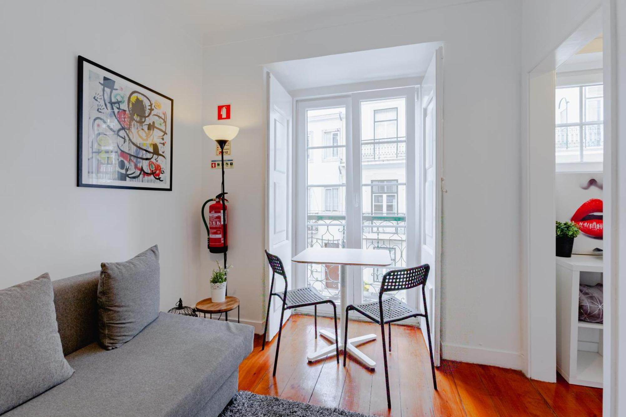 Visit Lisbon 4Fun - Anjos Apartment Exterior photo